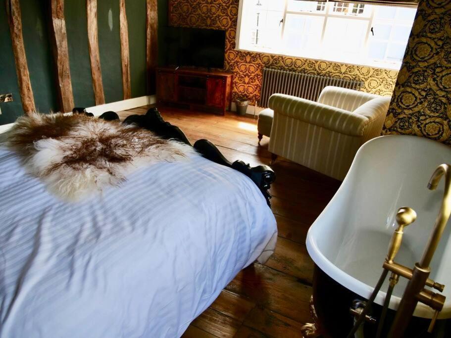 Holiday home Huge Luxury 8 Bed Manor House Hot Tub Pool Table *