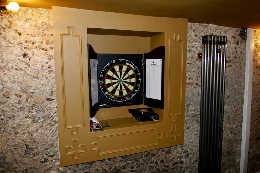 Holiday home Huge Luxury 8 Bed Manor House Hot Tub Pool Table *